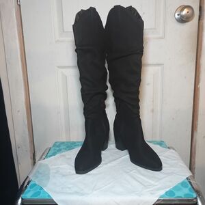 Black Knee-High Women's Boots